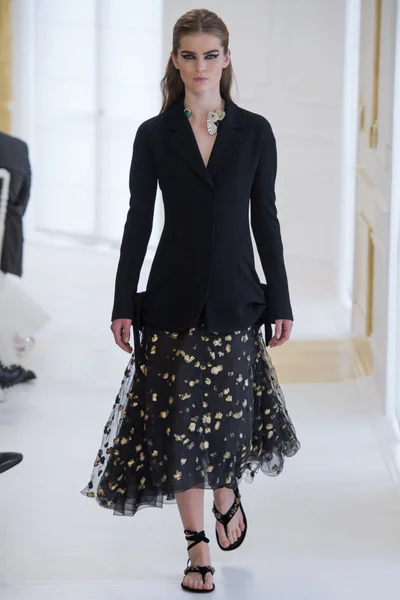 Look 24